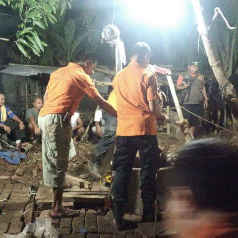Warga Pineleng Tertimbun Saat Menggali Sumur
